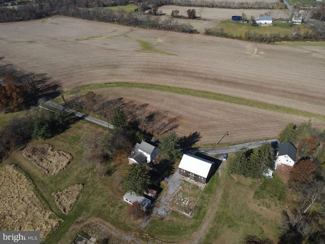 230 S HERTZLER RD, Elizabethtown, PA 17022