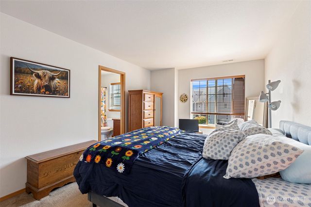 130 NE Miramar Circle, Bremerton, WA 98311