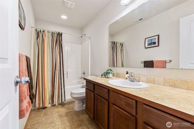 130 NE Miramar Circle, Bremerton, WA 98311