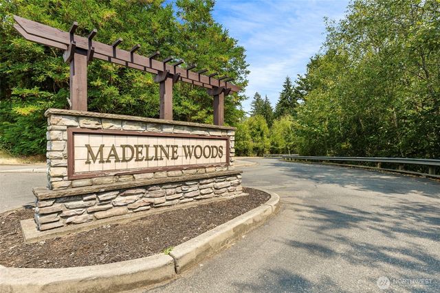 130 NE Miramar Circle, Bremerton, WA 98311