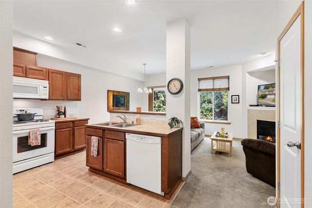 130 NE Miramar Circle, Bremerton, WA 98311