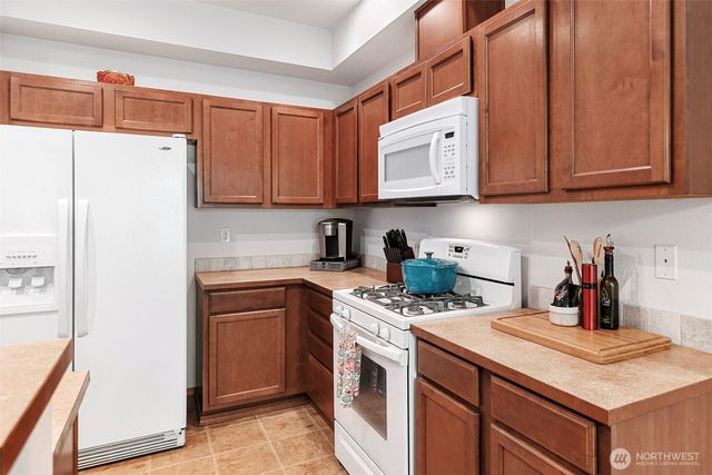 130 NE Miramar Circle, Bremerton, WA 98311