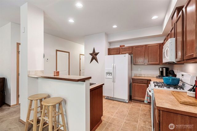 130 NE Miramar Circle, Bremerton, WA 98311