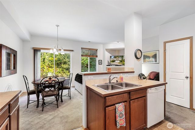 130 NE Miramar Circle, Bremerton, WA 98311