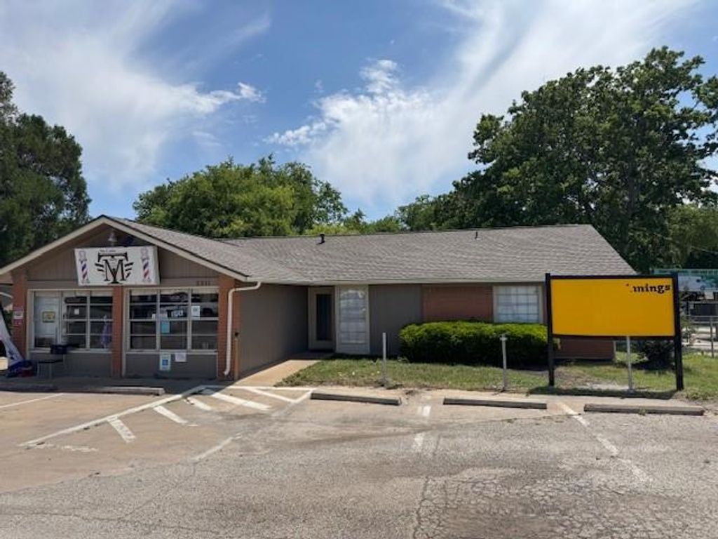 2211 W Parmer LN B, Austin, TX 78727