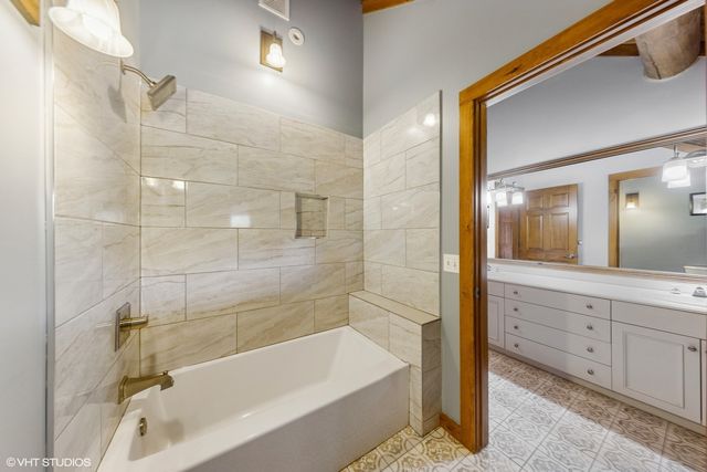 11711 Juanita Drive, Orland Park, IL 60467