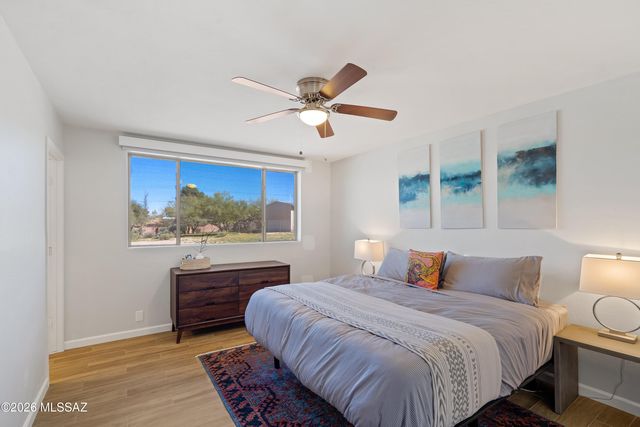 210 W Meadowbrook Drive, Oro Valley, AZ 85704