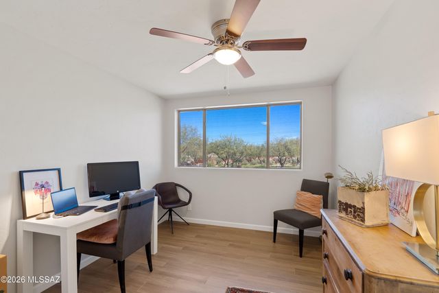 210 W Meadowbrook Drive, Oro Valley, AZ 85704