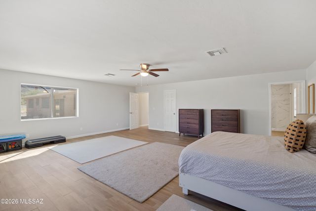 210 W Meadowbrook Drive, Oro Valley, AZ 85704