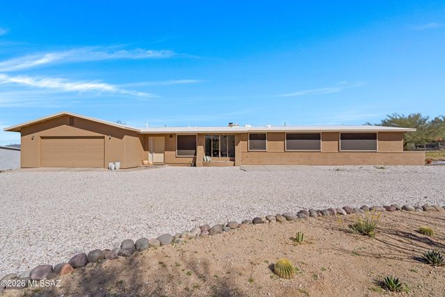 210 W Meadowbrook Drive, Oro Valley, AZ 85704