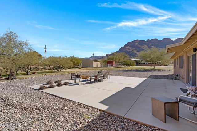 210 W Meadowbrook Drive, Oro Valley, AZ 85704