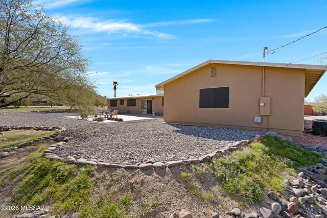 210 W Meadowbrook Drive, Oro Valley, AZ 85704