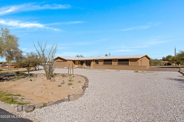 210 W Meadowbrook Drive, Oro Valley, AZ 85704