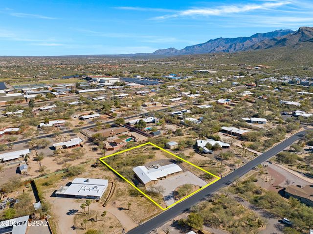 210 W Meadowbrook Drive, Oro Valley, AZ 85704