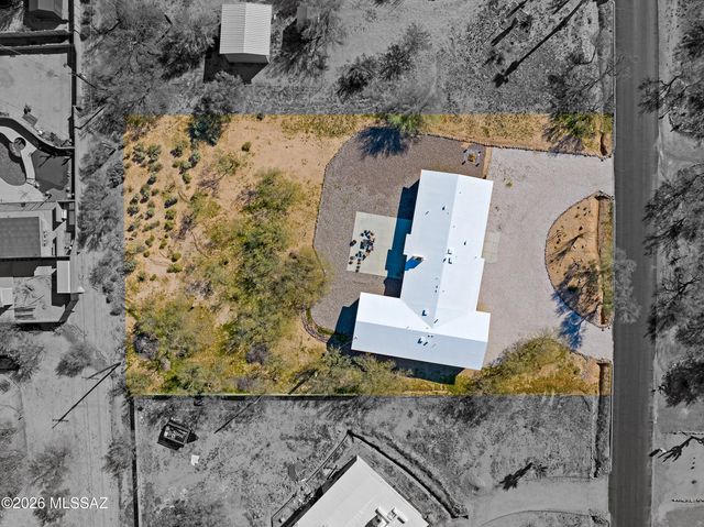 210 W Meadowbrook Drive, Oro Valley, AZ 85704