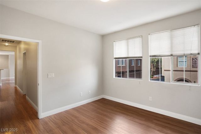 10221 Delray Beach Avenue 201, Las Vegas, NV 89129