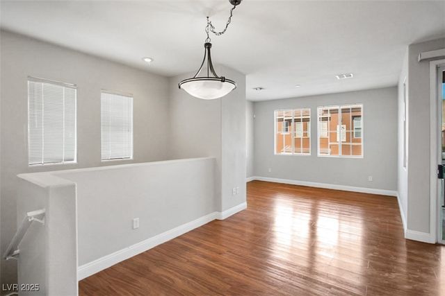 10221 Delray Beach Avenue 201, Las Vegas, NV 89129