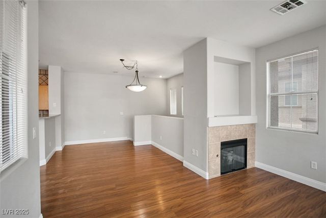 10221 Delray Beach Avenue 201, Las Vegas, NV 89129