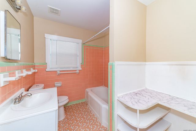 418 Bailey, San Antonio, TX 78210