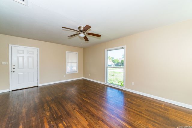 418 Bailey, San Antonio, TX 78210