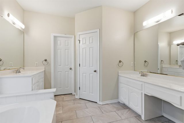 7808 Brook Meadow Lane, Fort Worth, TX 76133