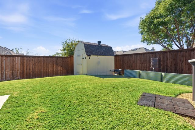 7808 Brook Meadow Lane, Fort Worth, TX 76133