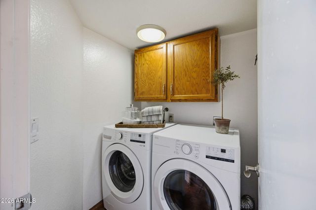 4237 E SANDIA Street, Phoenix, AZ 85044