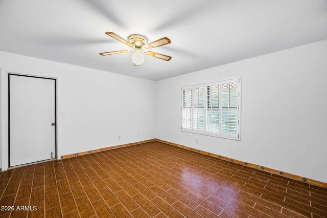 4237 E SANDIA Street, Phoenix, AZ 85044