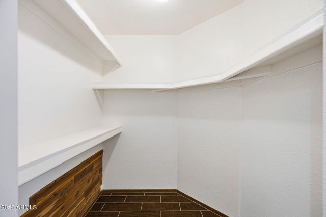 4237 E SANDIA Street, Phoenix, AZ 85044