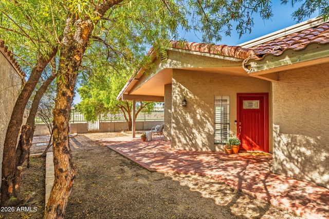 4237 E SANDIA Street, Phoenix, AZ 85044