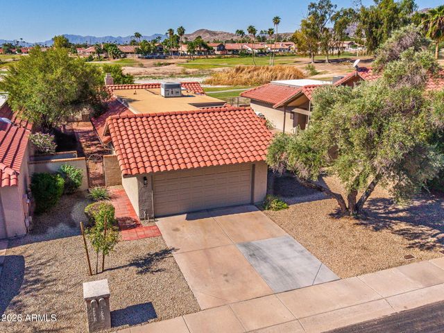 4237 E SANDIA Street, Phoenix, AZ 85044