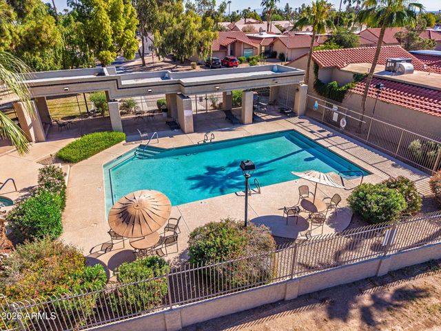 4237 E SANDIA Street, Phoenix, AZ 85044
