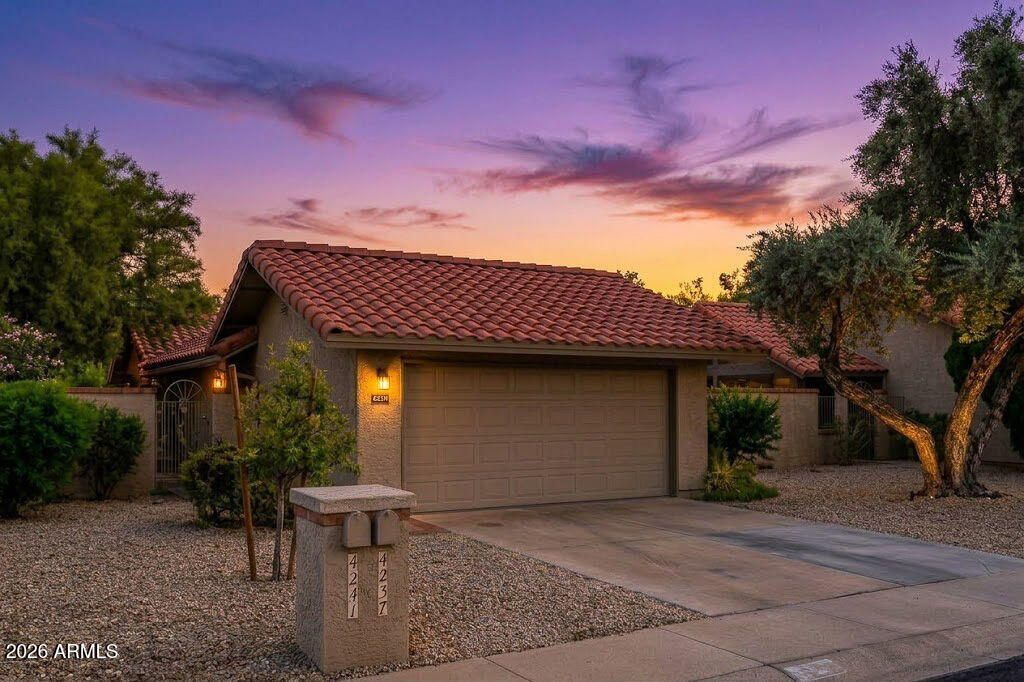 4237 E SANDIA Street, Phoenix, AZ 85044 — photo 2
