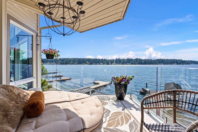 3800 E Mason Lake Drive W, Grapeview, WA 98546