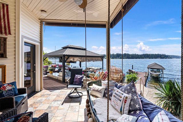 3800 E Mason Lake Drive W, Grapeview, WA 98546