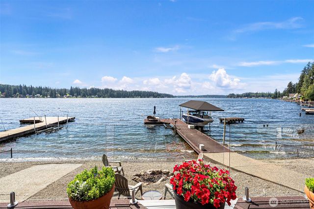 3800 E Mason Lake Drive W, Grapeview, WA 98546