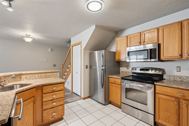 811 Burr Oaks Drive 603, West Des Moines, IA 50266