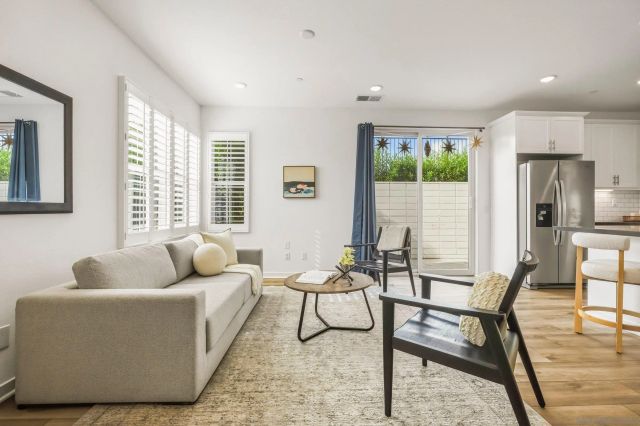 13068 Olympus 1, Poway, CA 92064