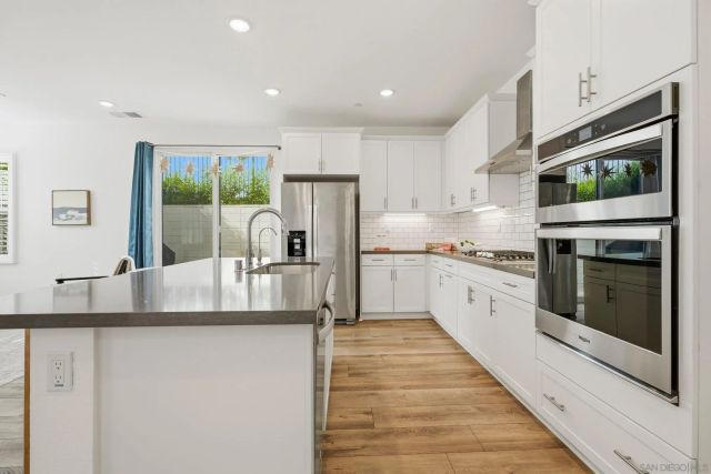 13068 Olympus 1, Poway, CA 92064