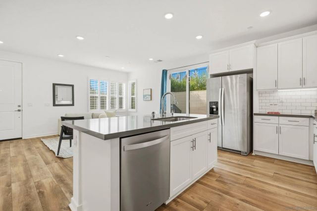 13068 Olympus 1, Poway, CA 92064