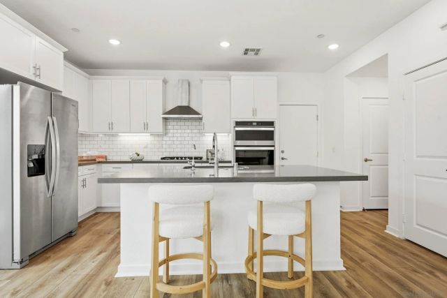 13068 Olympus 1, Poway, CA 92064