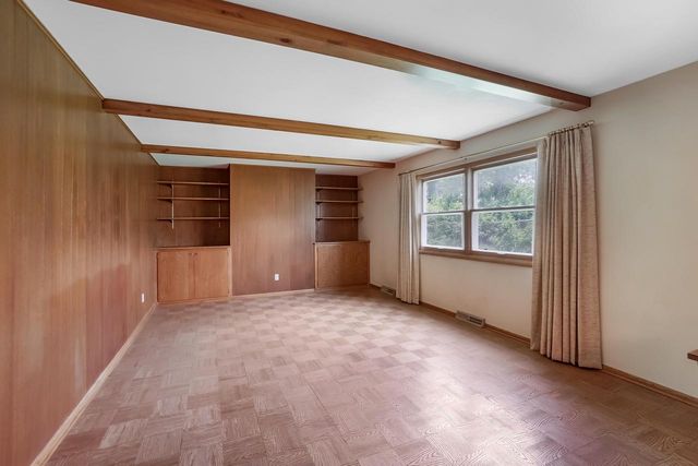 12920 W Crawford DRIVE, New Berlin, WI 53151