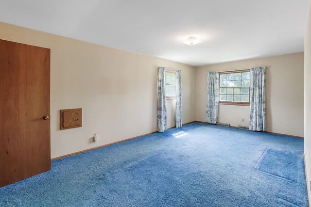 12920 W Crawford DRIVE, New Berlin, WI 53151