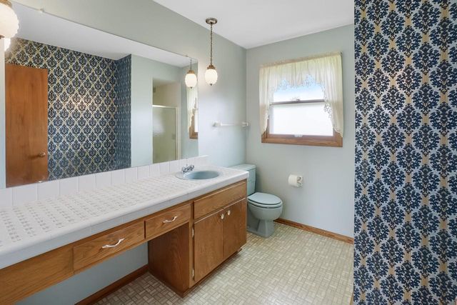 12920 W Crawford DRIVE, New Berlin, WI 53151