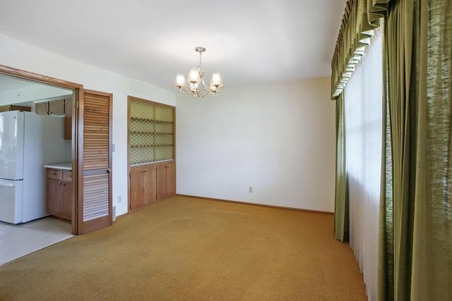 12920 W Crawford DRIVE, New Berlin, WI 53151