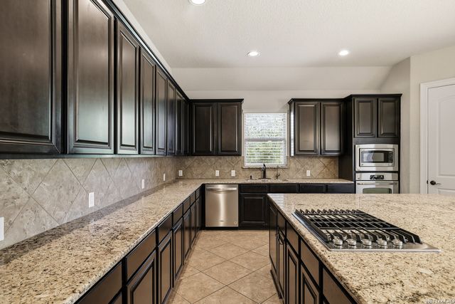 19414 Arrowood Place, Garden Ridge, TX 78266