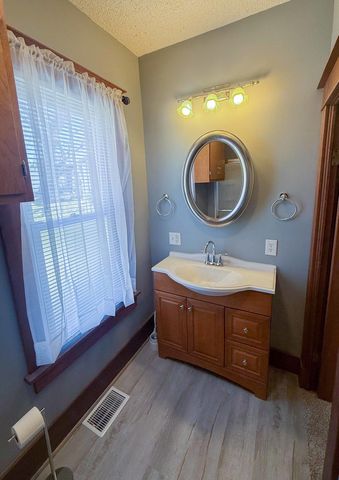 606 Douglas Avenue, Danville, IL 61832