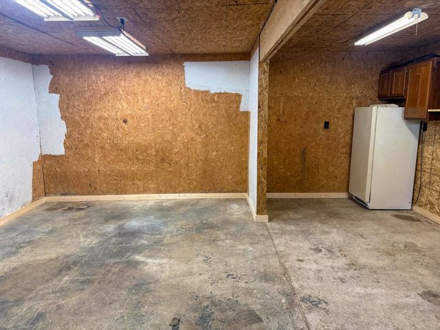 606 Douglas Avenue, Danville, IL 61832