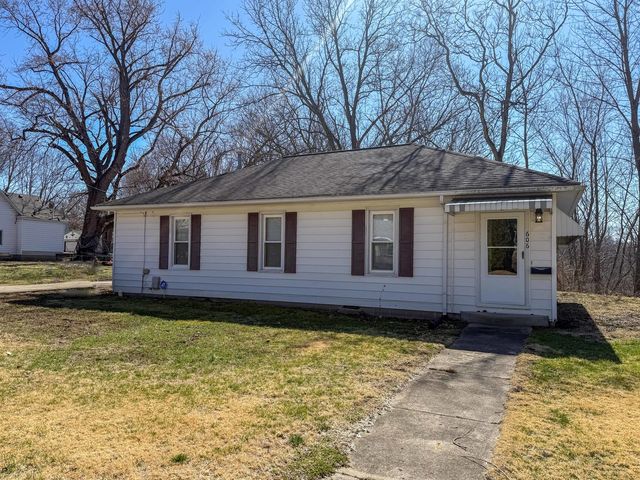 606 Douglas Avenue, Danville, IL 61832