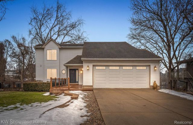 3446 Benstein Road, Commerce Charter Township, MI 48382